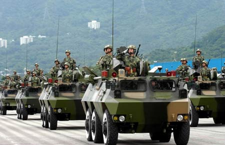 中国人民解放军驻香港部队8月1日在驻军石岗军营举行了盛大的阅兵仪式