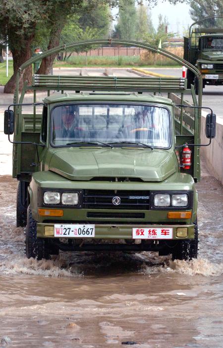 中国武警卡车图片