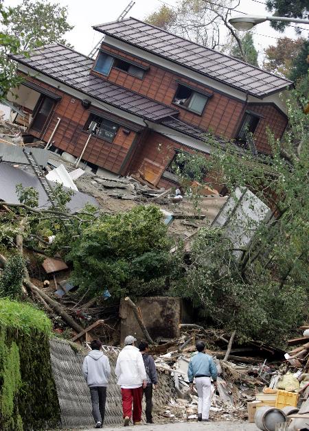 全部新闻图片10月25日日本新潟余震未了10月25日,在日本本州岛长冈
