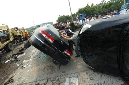 上海货车车祸图片