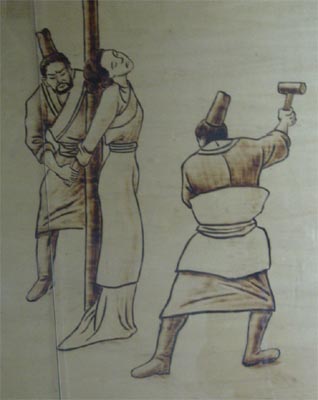 古代女子酷刑骑木驴图片