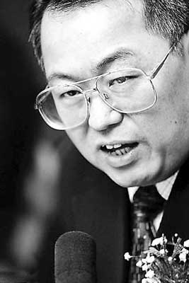科龙老总顾雏军"被限自由(图)