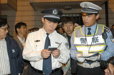 点击此处查看全部新闻图片上海市公安局副局长,交警总队总队长朱伟明