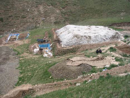 祁连山自然保护区遭黑矿污染 13名村民就医