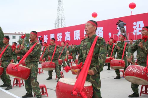 组图:青藏铁路通车大会现场