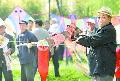 组图：讲文明树新风风筝节在许昌开幕