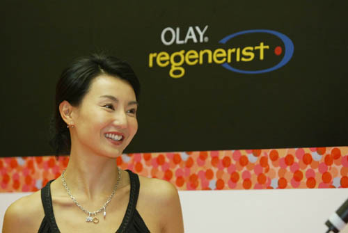 olay regenerist 玉兰油新生唤肤系列产品由国际影坛巨星张曼玉代言