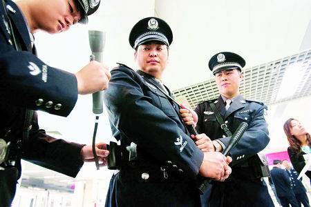 警察武装带正确系法图片