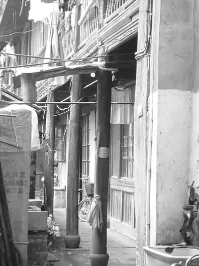 (崔小明摄于广仁街61—3号)