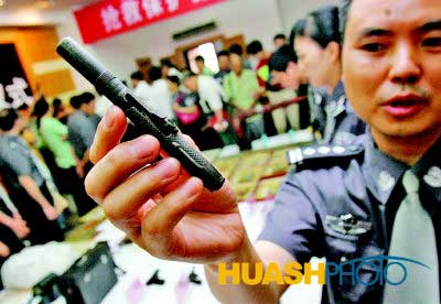 重庆发现特务用钢笔型手枪 可在十米内杀人(图)