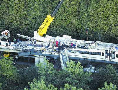德磁悬浮列车撞车23人遇难事故调查 调度员不该批准发车