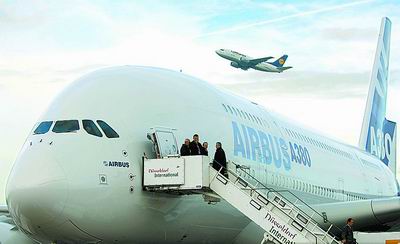 空客a380环球试飞22日抵穗