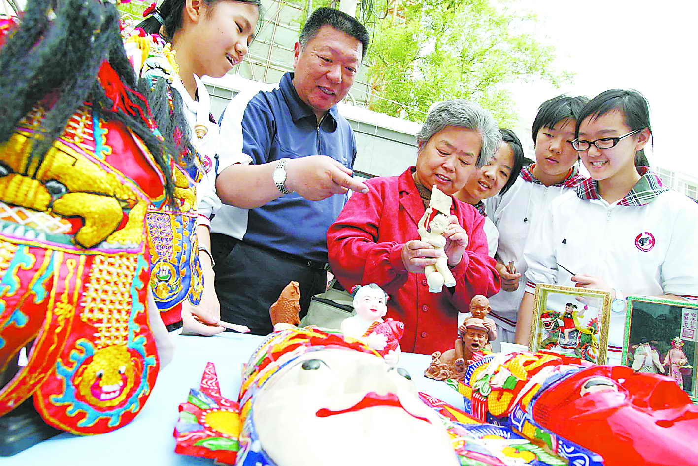 民間手工藝術走進校園(圖)