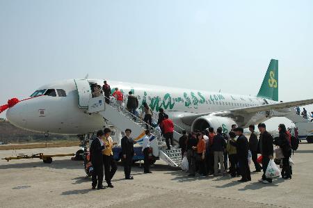 图文春秋航空开通三亚旅游航线1