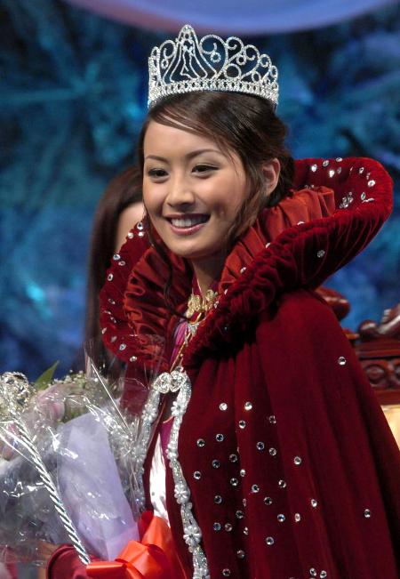 8月22日,在美国康涅狄格州举行的2004年度纽约华裔小姐选美决赛中
