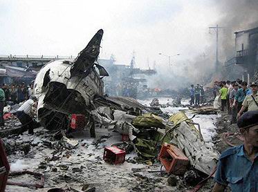 印尼航空152号航班空难图片