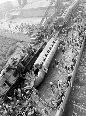 突发事件地点:埃及事故:火车相撞事件概况两列旅客列车21日早晨在