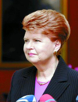 拉脱维亚总统瓦伊拉·维基耶—弗赖贝加为下届联合国秘书长候选人后