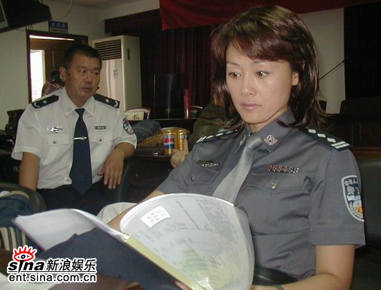 组图千手观音紧张拍摄王姬首次披上警服