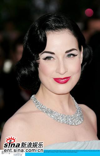 图文《十三罗汉》首映-女星dita von teese