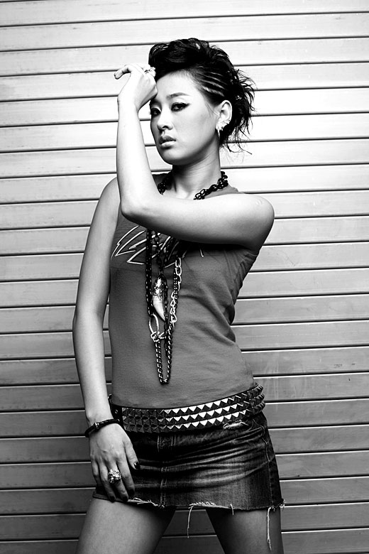 韩国歌手maya图片