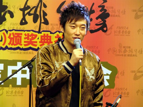 图文:满江单曲《肩膀》获得中歌榜金曲奖