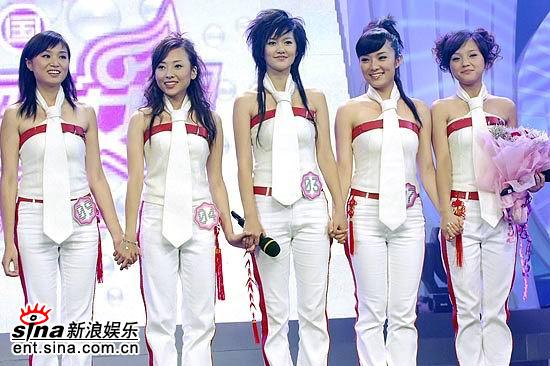 今晚(7月7日星期五晚),湖南卫视现场直播2006快乐中国超级女声成都唱