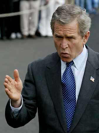 图文:小布什讲述目前美对伊战争最新进展
