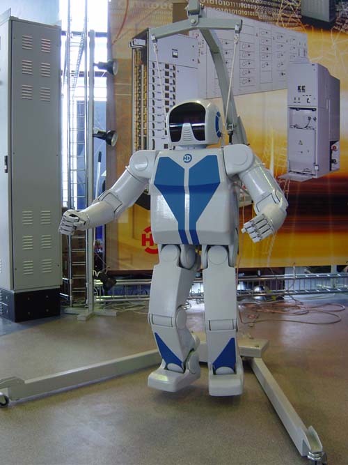 图文:俄罗斯展出的多用途机器人