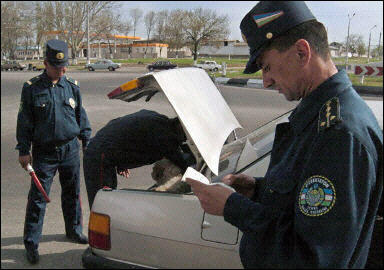 乌兹别克斯坦警察图片