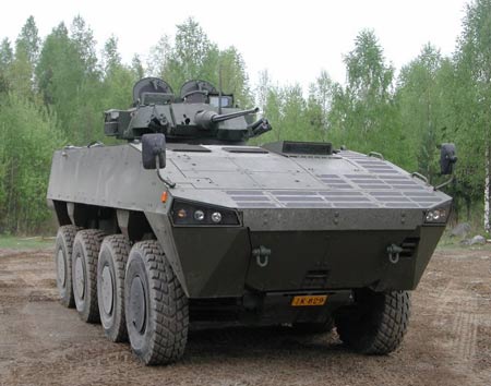 波兰陆军第17机械化旅接收首批狼獾轮式装甲车