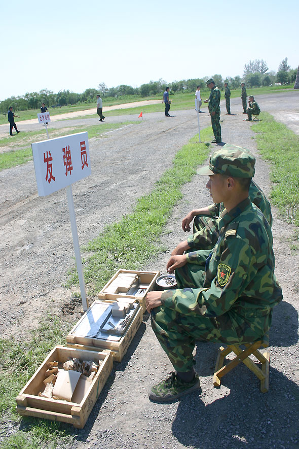 图文:解放军某步兵旅靶场