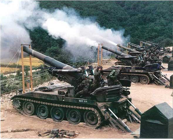 金门台军203毫米炮服役近50年首次野外射击(图)