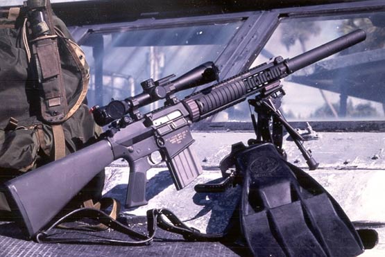 美国MK11狙击步枪图片