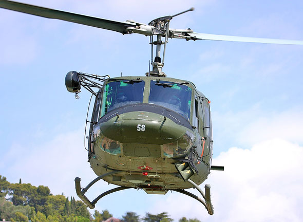 军用单人直升机图片