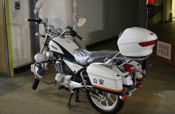 雅马哈150警用摩托车图片