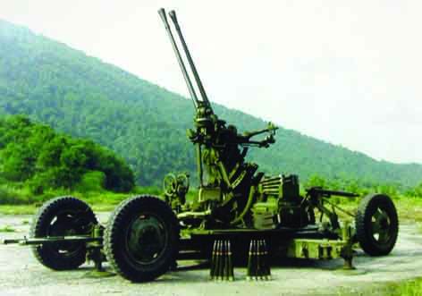 65式双管37毫米牵引高射炮