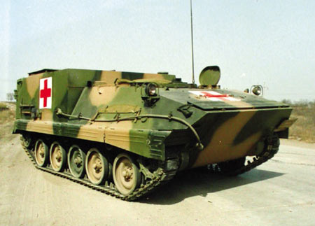 中国现役履带式装甲车图片