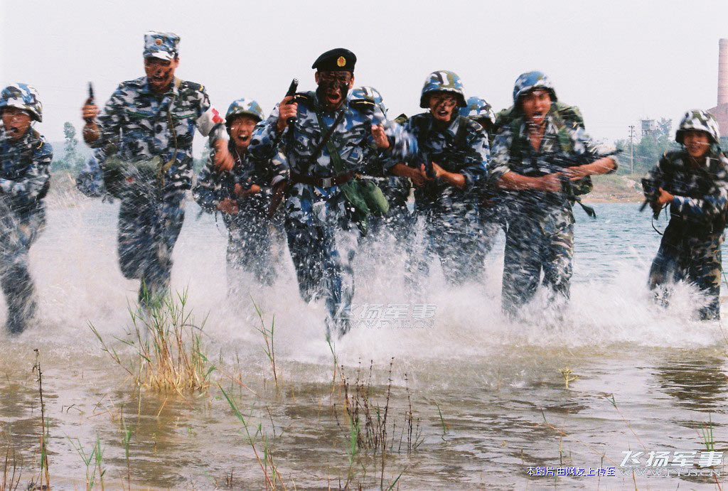 海军陆战队的训练图片