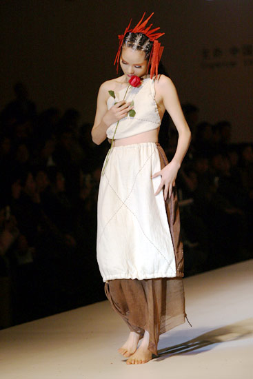 2002天意梁子时装秀图片