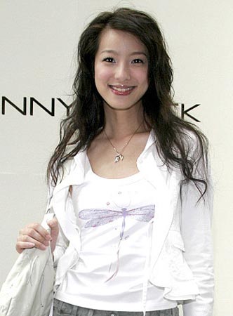 赖雅妍年轻的时候图片