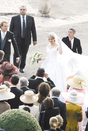 的婚礼时尚教皇导演费加罗的婚礼对于特朗普的精打细算,法国首富
