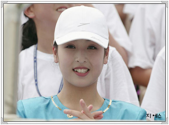 组图:漂亮朝鲜领舞女大学生