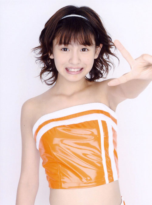 组图:日本11岁小美女的写真