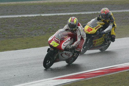 图文-motogp中国站125cc组 帕西尼崭露王者风范_赛车-f1_nike新浪竞技