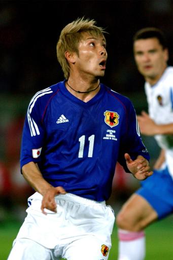 图文02年世界杯日本22比利时铃木隆行格外活跃