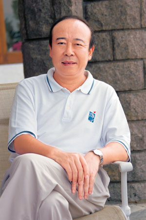 亚龙湾的非常2006 访亚龙湾球会总经理陈亚雄