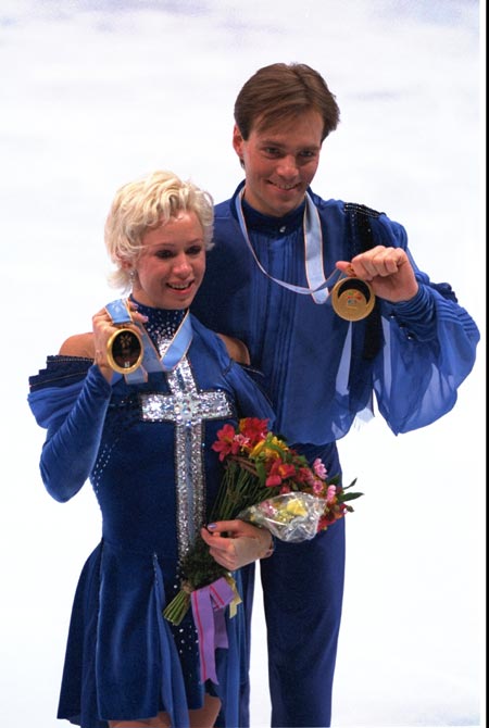 双人滑冰运动员夫妻图片