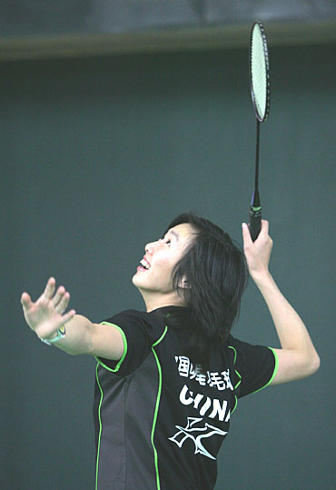叶钊 羽毛球运动员图片