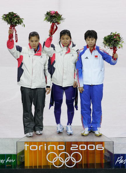 北京时间2月19日凌晨,2006年都灵冬奥会短道速滑比赛产生了第三枚金牌